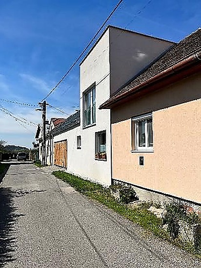 Ing. arch. Ivan Príkopský, Ing. arch. Tomáš Szőke, Ing. arch. Katarína Príkopská. Dom P, Moravany nad Váhom - pohľad 1